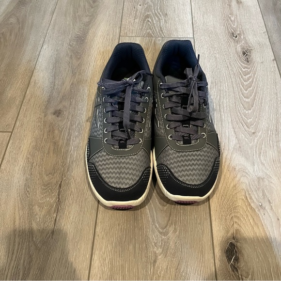 Gray Kuru Quantum Shoes • Womens 11 Wide - Picture 1 of 7